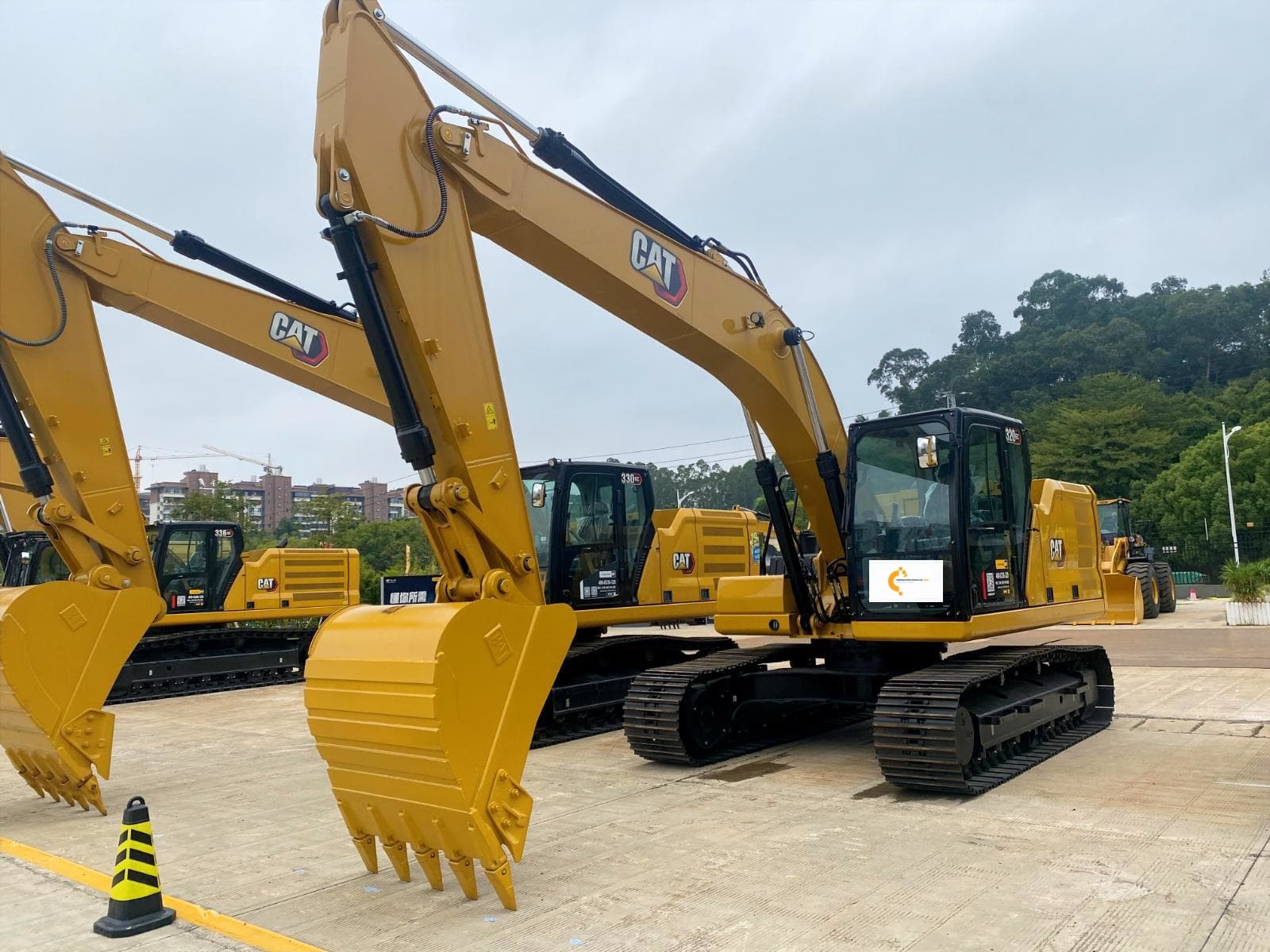 CATERPILLAR 320 GC