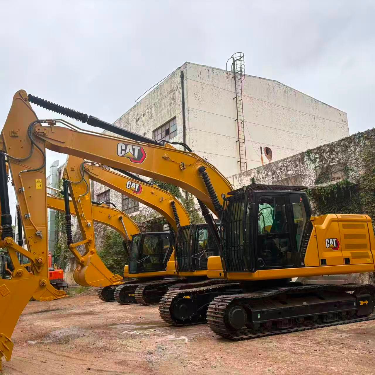 CATERPILLAR 323
