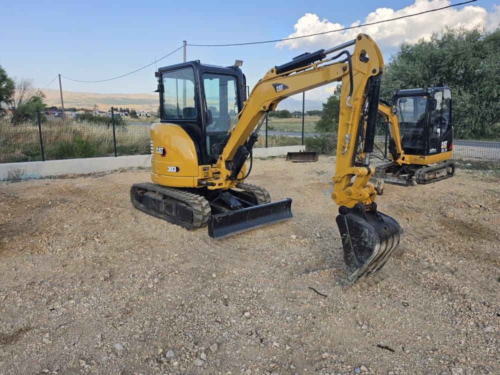 Mini bager caterpillar 3.7 303 2014