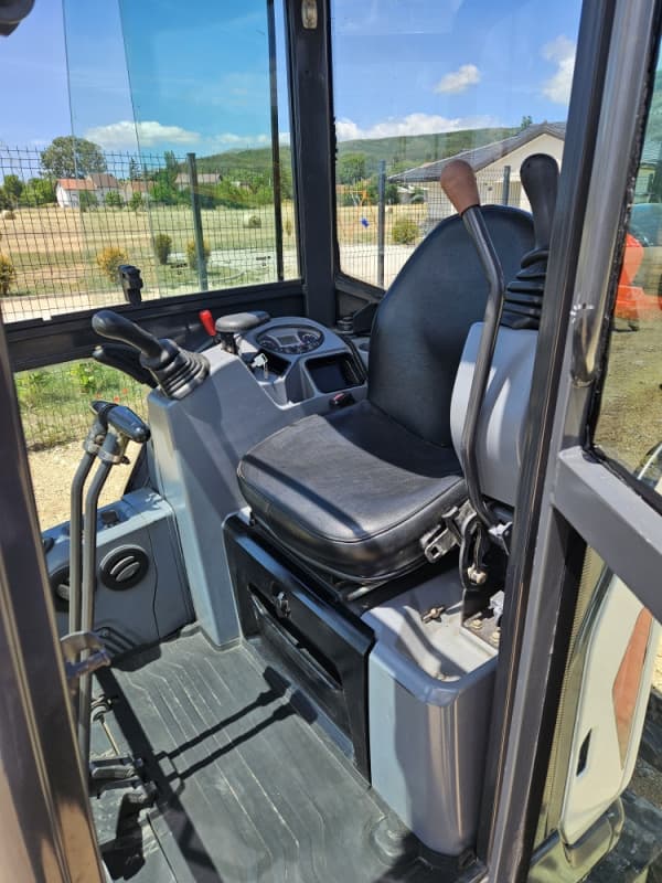 Mini bager JCB 8018 CTS